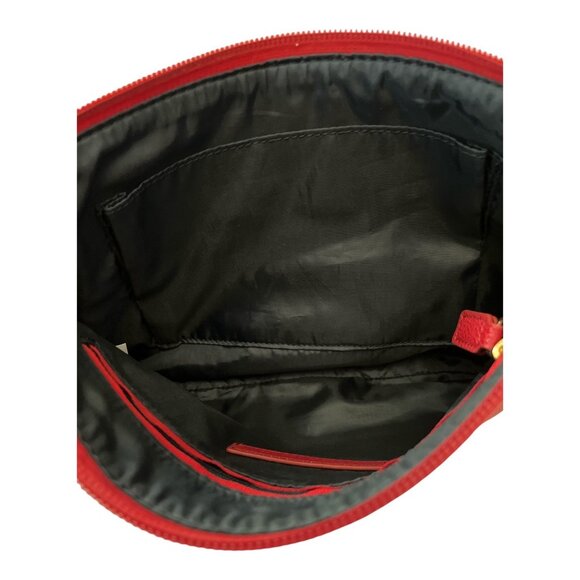 Tommy Hilfiger Red Crossbody Bag With Adjustable Strap & Gold Tone Hardware - Picture 6 of 6